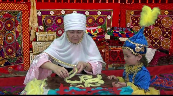 "Дәстүр мен ғұрып" жобасы аясында "Киіз басу өрнектері" тақырыбында бірлескен жұмыс