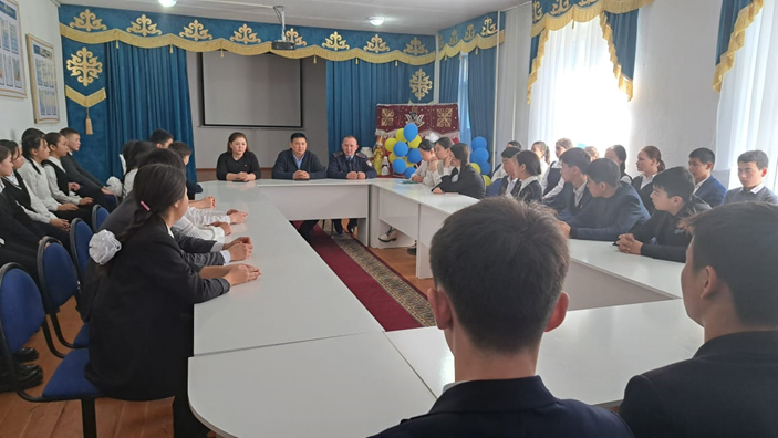 «Құқықбұзушылық және жасөспірім» кездесу