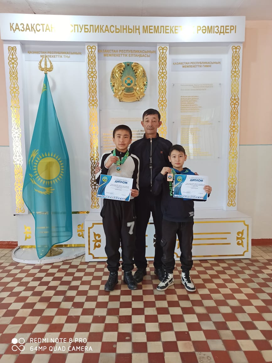 2011-2013 жылы туылған жасөспірімдер арасында Жамбыл облысы чемпионатына қатысты.