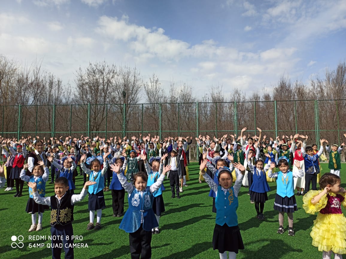 – Ұлттық киім күніне арналып өткізілді. Ұлттық киім – ұлтымыздың айнасы.